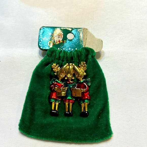 Vintage Christmas Caroling Moose Brooch/Pin - Picture 1 of 2
